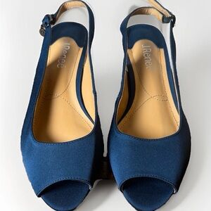 (9.5) J.Renee Elegant Slingback Dark Blue Peep-Toe Heels